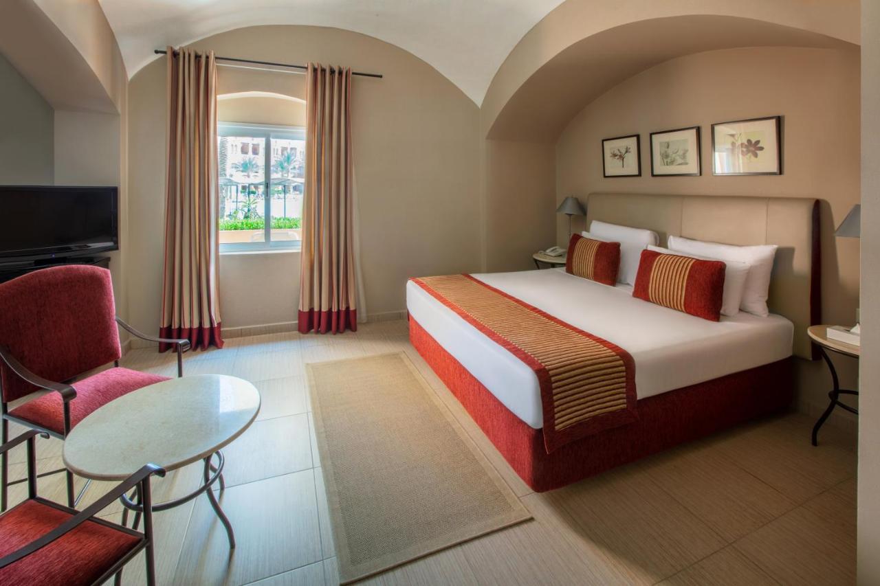 Jaz Makadi Oasis Resort Hurghada Bagian luar foto